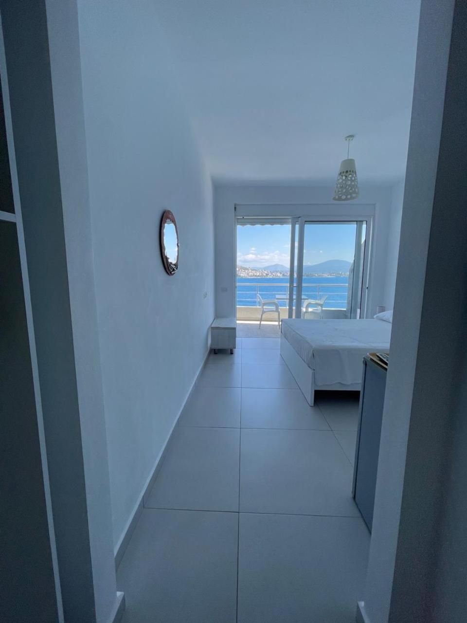 סרנדה Kristina Bellavista Rooms מראה חיצוני תמונה