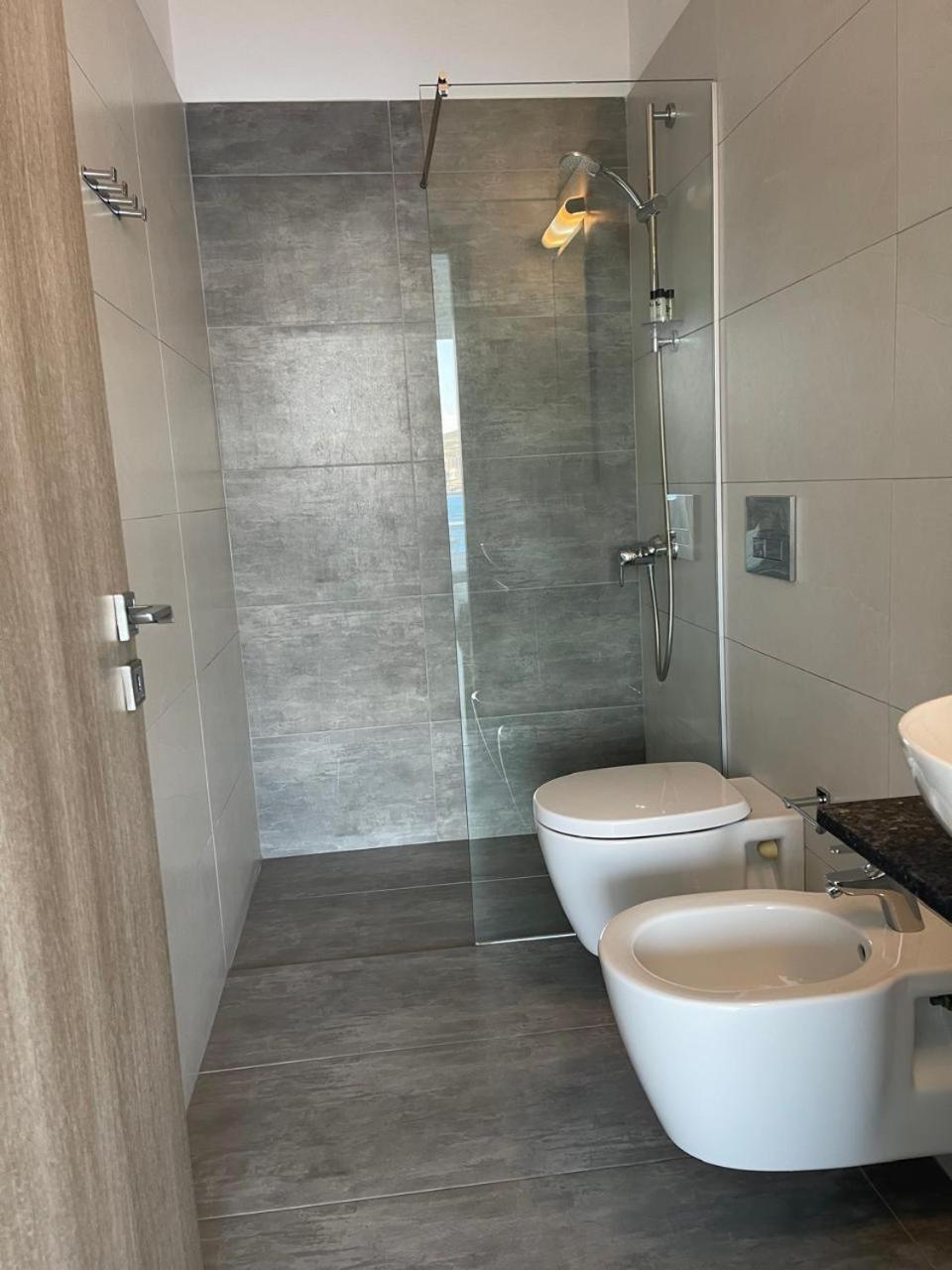 סרנדה Kristina Bellavista Rooms מראה חיצוני תמונה