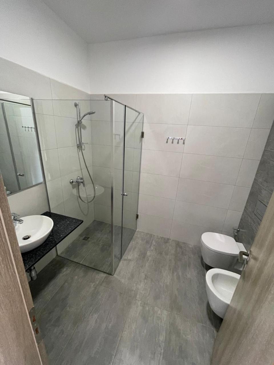 סרנדה Kristina Bellavista Rooms מראה חיצוני תמונה