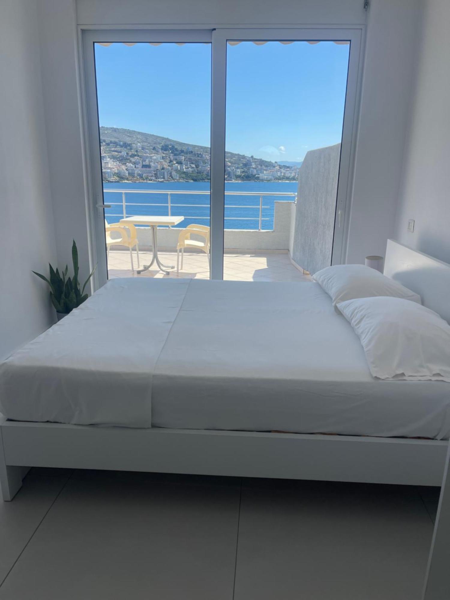 סרנדה Kristina Bellavista Rooms מראה חיצוני תמונה